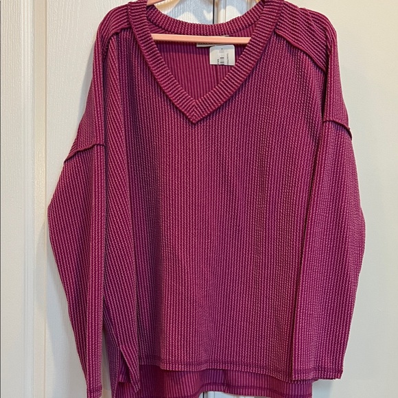 Zenana NWT plum V-Neck long sleeve ribbed hi/lo hem tunic - Picture 4 of 11
